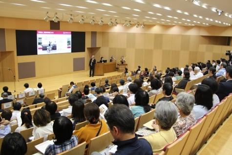 武庫川学院創立80周年記念シンポジウムの様子3