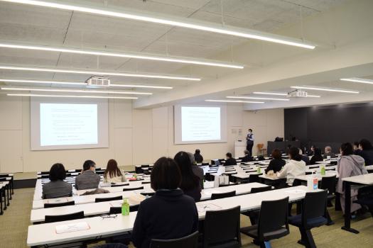 【武庫川女子大学】バイオサイエンス研究所の令和2年度研究成果発表会が開かれ、ユニークな研究10件が発表されました
