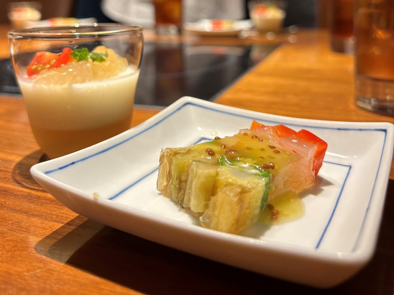 【武庫川女子大学】学生が考案した淡路島の玉ねぎを使ったメニューがお店のコース料理で提供されています。