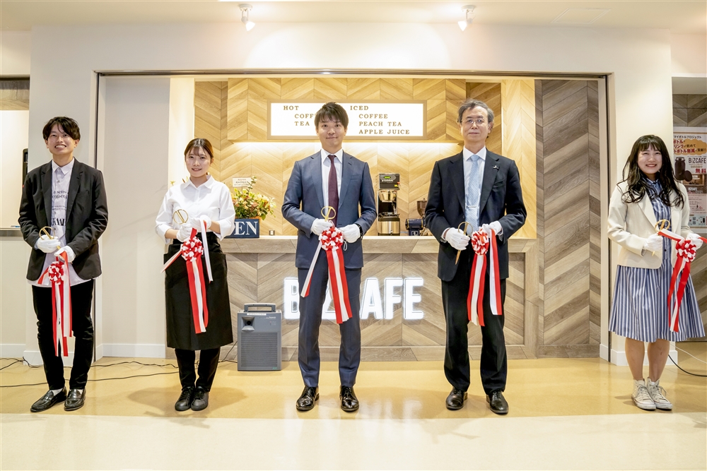 【関西学院大学】 神戸三田キャンパスに新たな学びの場「BiZCAFE」オープン！～オリジナルマイボトルで、SDGsも実践